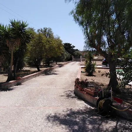 Tuzzo Villa
